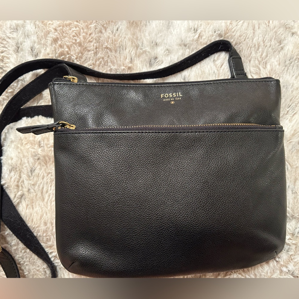 Fossil purse